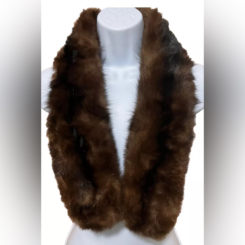 Luxurious Vintage Fur Scarf With Clips